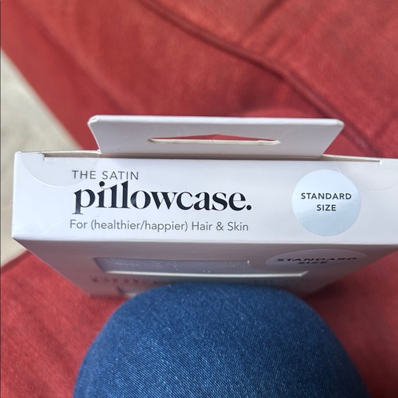 Kitsch Satin Pillowcase - Classic White - Picture 3 of 3